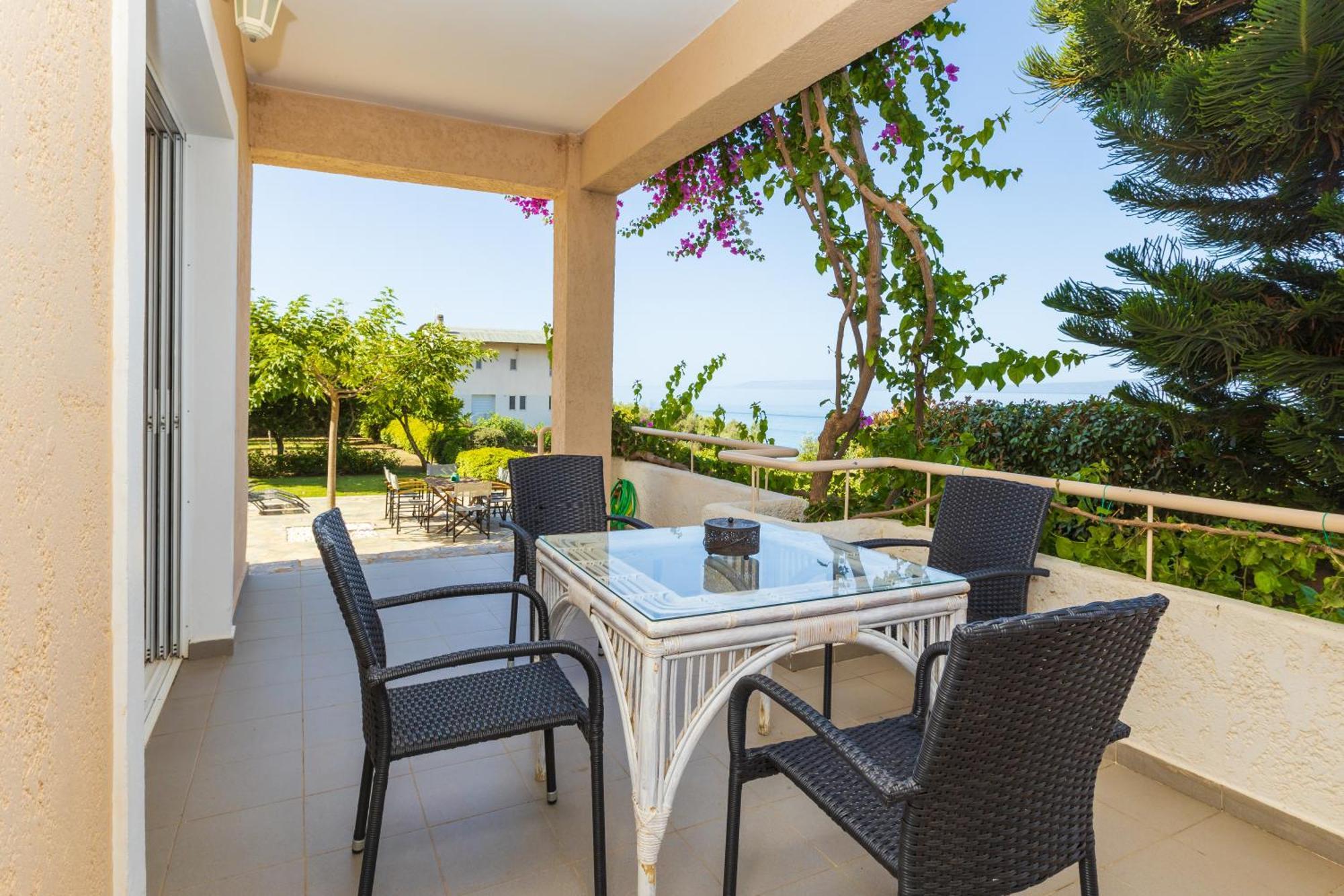 Messinian Blue Seaside Villa Kalamáta Kültér fotó