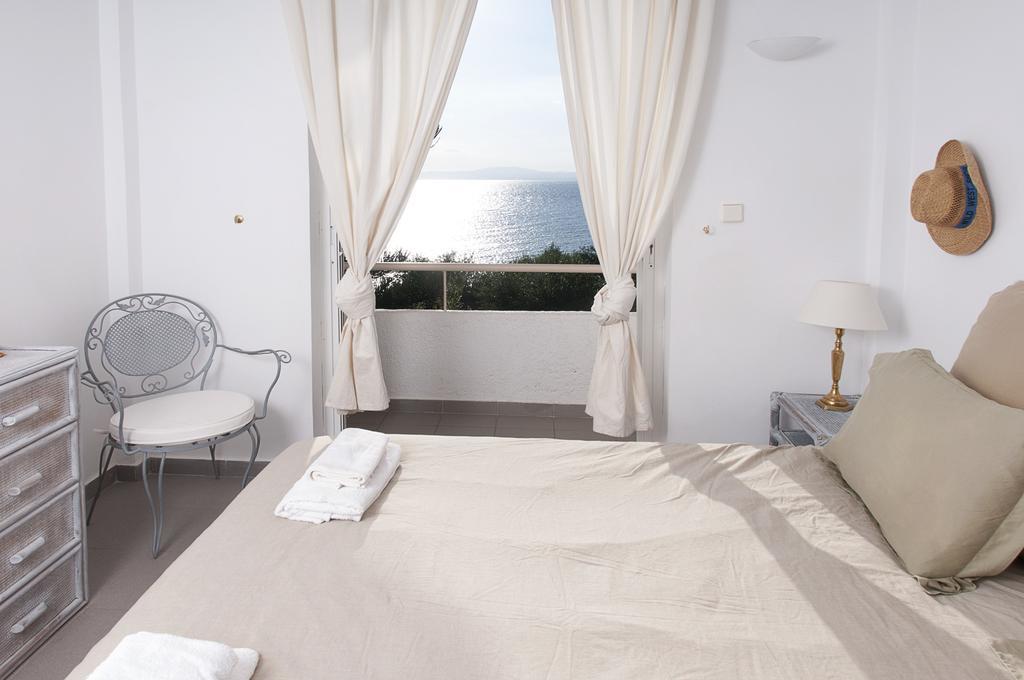 Messinian Blue Seaside Villa Kalamáta Kültér fotó