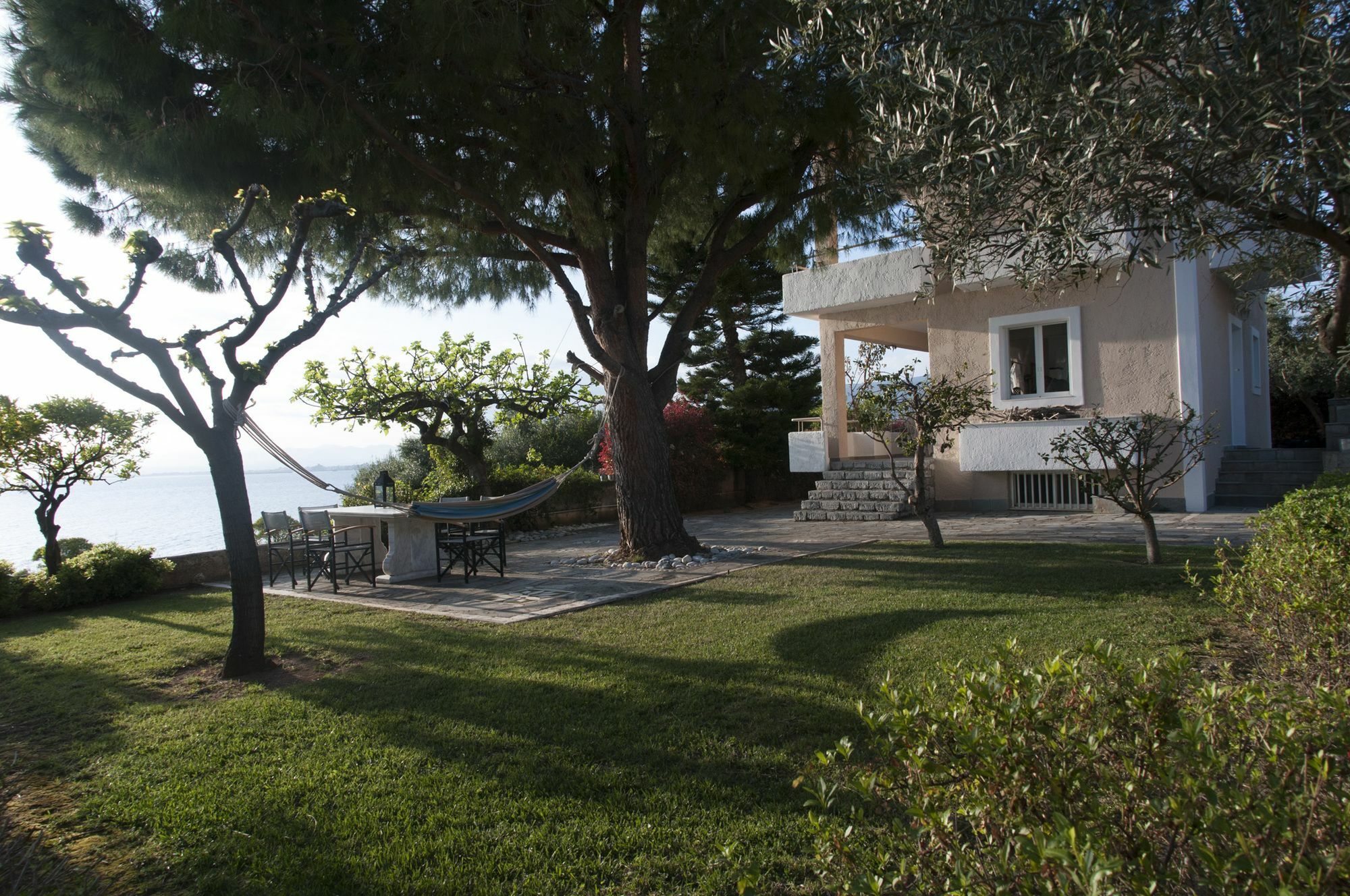 Messinian Blue Seaside Villa Kalamáta Kültér fotó