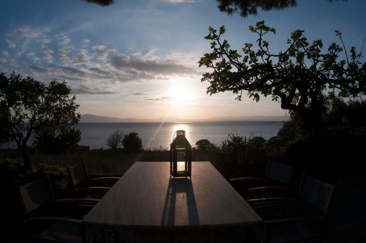 Messinian Blue Seaside Villa Kalamáta Kültér fotó